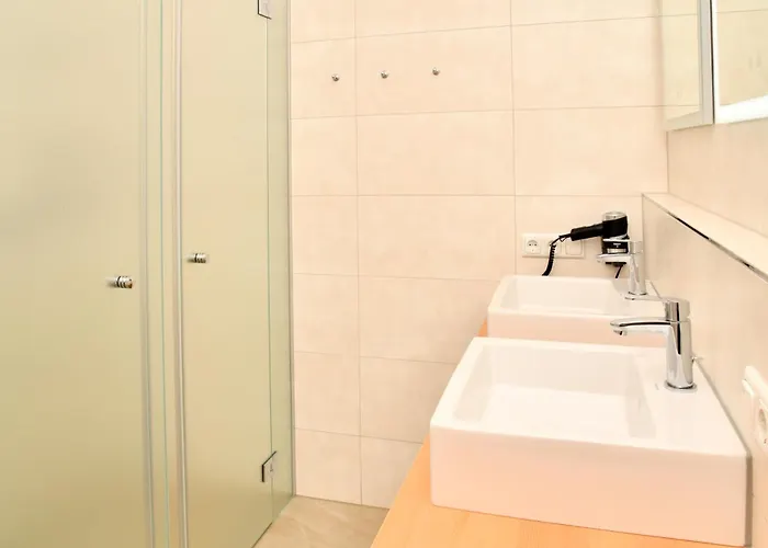 Neben Der Gondelbahn - Haus Nord ブリクセン イン ターレ